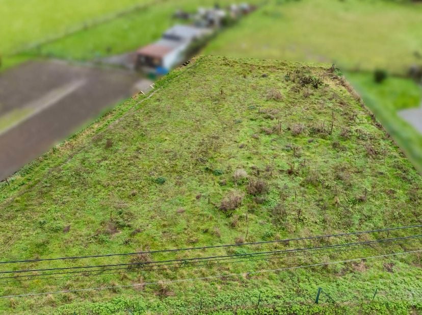 Terrain à vendre à Rue Chevesne,
                    6542 Sars-la-Buissière