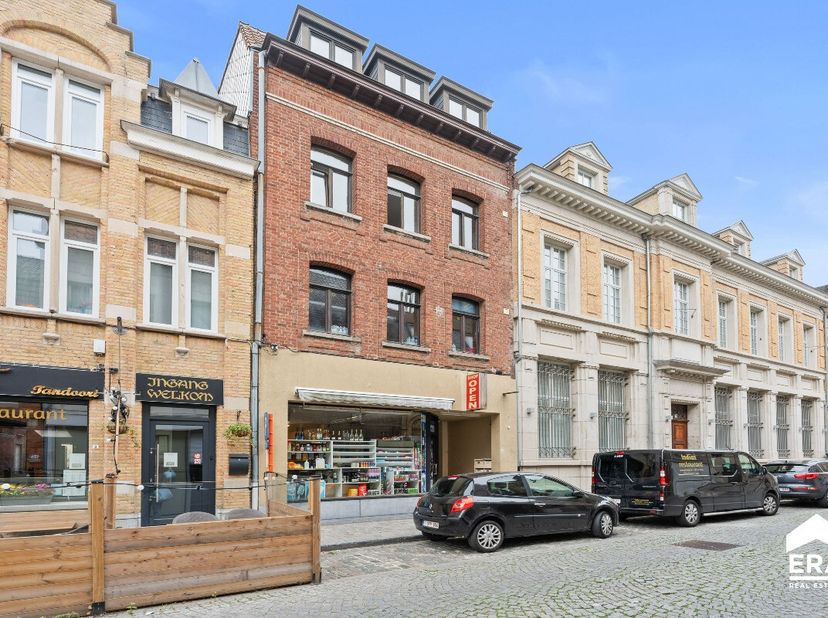 Investeringspand met uitstekend rendement in hartje IeperOp wandelafstand van de Grote Markt, in een bruisende en populaire buurt, vindt u dit aantrek