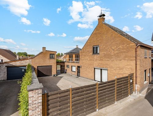                                         Woning te koop in Uitbergen, € 230.000
