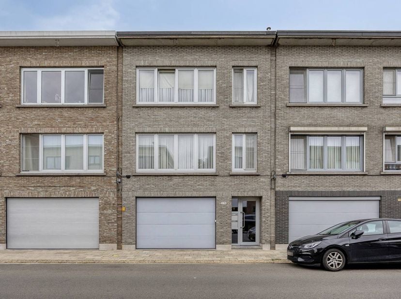 Vous recherchez un appartement dans un emplacement privilégié ? Cet appartement unique situé sur l'Eksterlaar offre le meilleur des deux mondes : un e