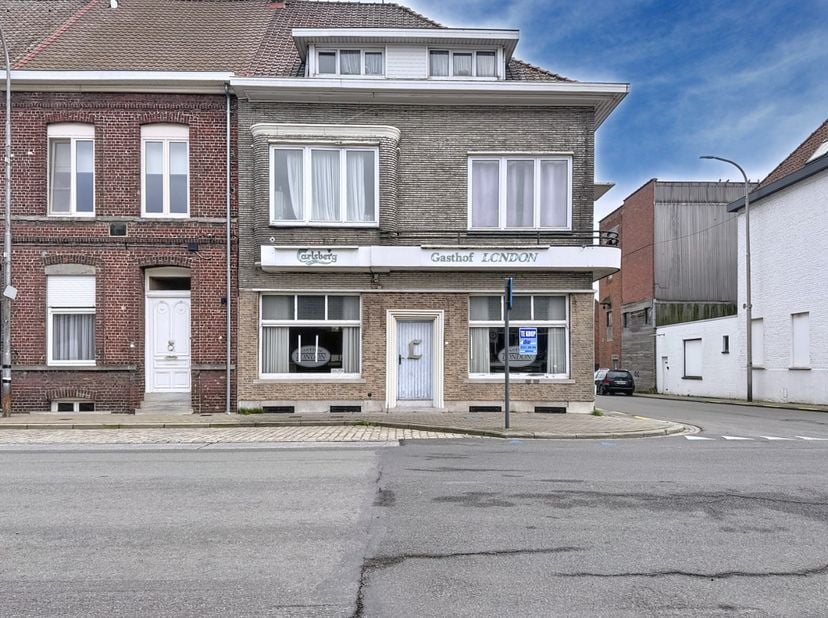 Bien professionnel à vendre
                    à 8770 Ingelmunster