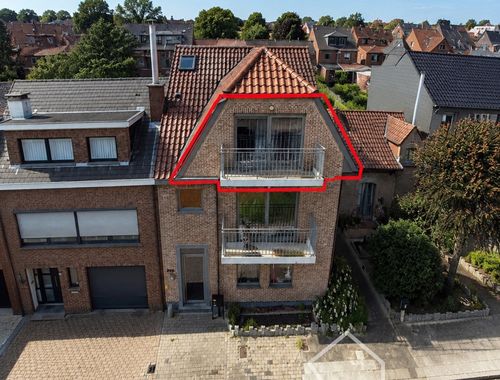                                         Appartement te huur in Sint-Lievens-Houtem, € 800
