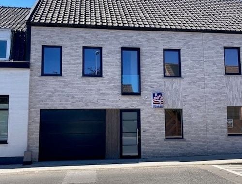                                         Maison à louer à Poperinge, € 900
