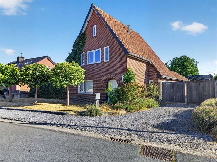 Maison à vendre
                    à 3680 Neeroeteren