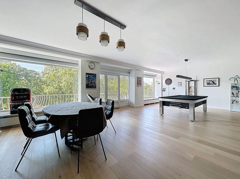 Montgomery - Woluwé Saint Pierre - Barnes Brussels vous invite à découvrir en exclusivité ce très bel appartement à deux pas des institutions européen