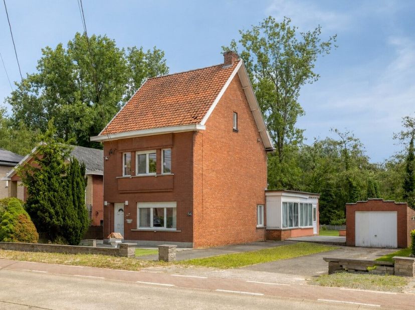 Huis te koop in Grootlosestraat 54,
                    3128 Baal