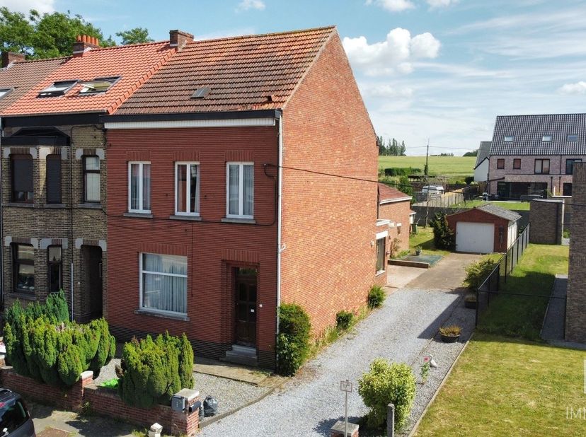 Deze woning doet mee aan Blauwe Zaterdag, de kijkdag van Immo Diest.<br />
Kom deze woning bekijken op zaterdag 13/06 tussen 10u-12u.<br />
Ben je g