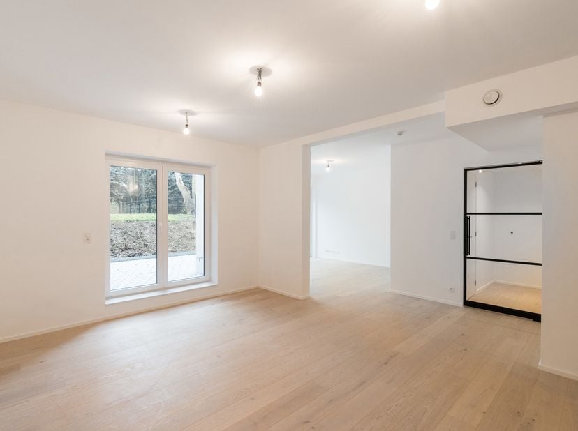 Jolie résidence de 4 appartements, située dans un agréable quartier résidentiel de Waterloo, en face de la maison communale.<br />
Soyez les premiers