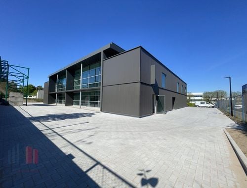                                        Bureaux à louer à Wemmel, € 8.828
