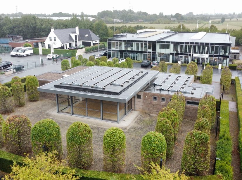 Bedrijfsvastgoed te koop in Kleine Waregemsestraat 17,
                    8530 Harelbeke