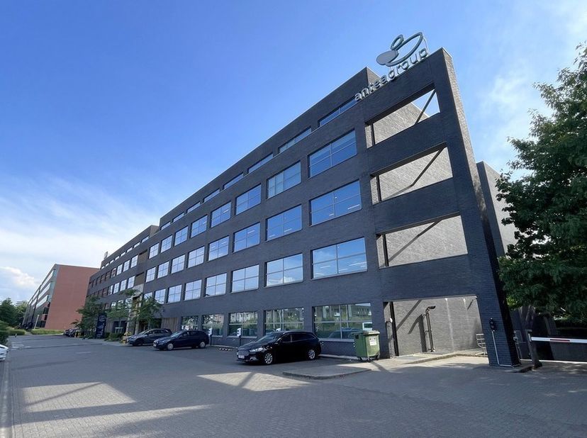Bedrijfsvastgoed te huur in Roderveldlaan 2,
                    2600 Berchem
