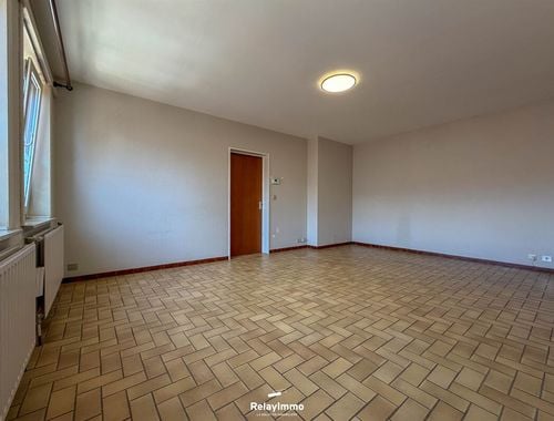                                         Appartement à louer à Tournai, € 700
