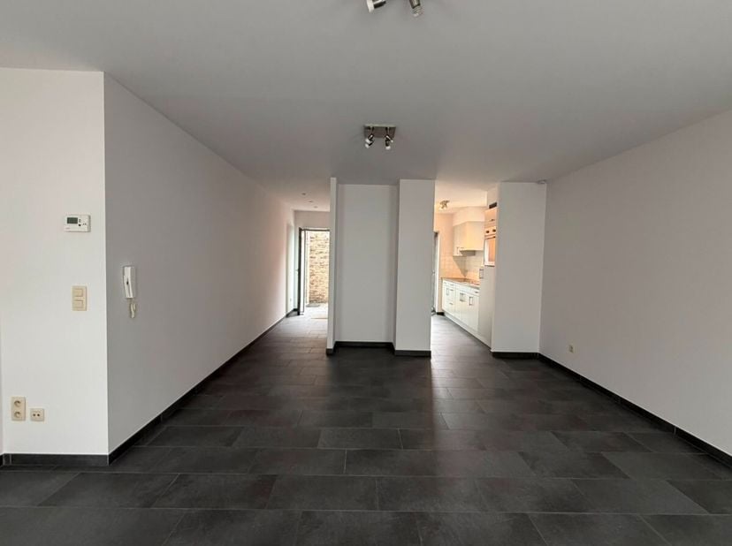 Duplexappartement met 3 slaapkamers en terras in het centrum van Herk-de-Stad. Voor meer informatie ga naar: https://www.era.be/nl/te-huur/herk-de-sta