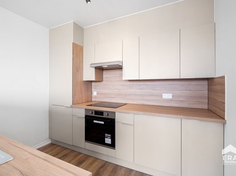 Licht en centraal gelegen appartement met twee terrassen Op zoek naar een appartement met een uitstekende ligging en een prachtig uitzicht? Dit aangen