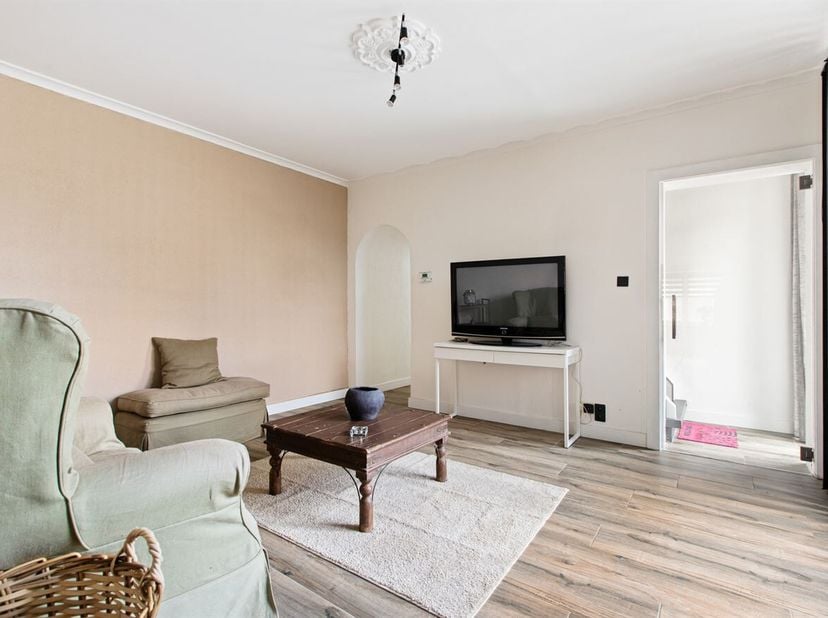 Instapklare, karaktervolle halfopen gezinswoning met 3 slaapkamers op een perceel van 588 m² in het rustige Mal, een groene deelgemeente van Tongeren-