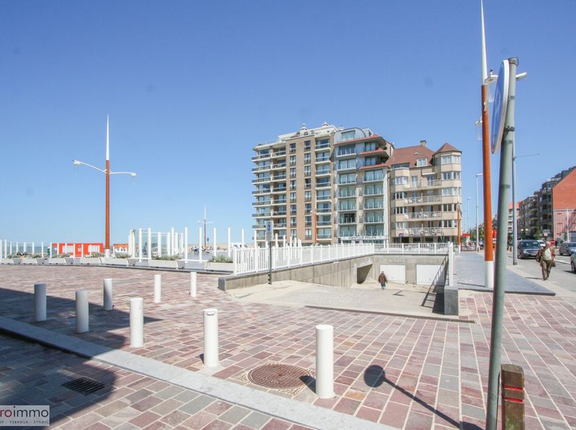 Deze box verlost u van de stress om telkens weer parkeerplaats te zoeken, naar de meter te lopen,... Op de -2 van het garagecomplex Leopoldplein bevin