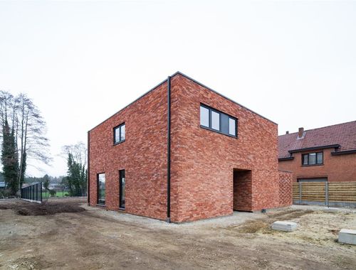                                         Eengezinswoning te koop in Koersel, € 389.000
