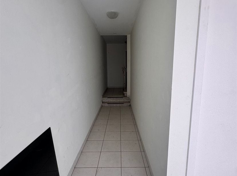 Bienvenue dans cet appartement de rez-de-chaussée situé au centre de Hamme !<br />
L'espace de vie d'une superficie de 67 m² offre tout ce dont vous