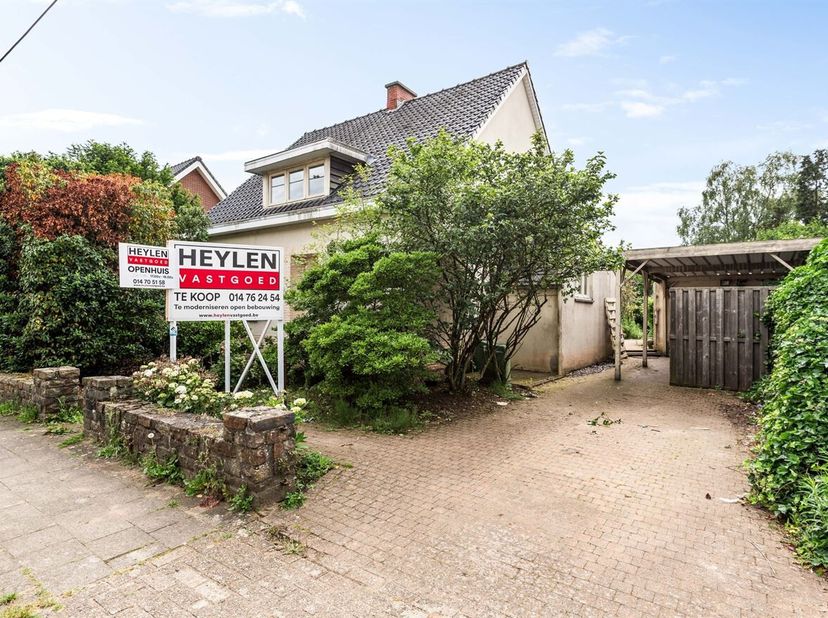 Openhuizendag op zaterdag 13 juni 2026 van 17u00 - 18u00 <br />
Te moderniseren open bebouwing op 5a48ca<br />
Deze woning dateert van 1961 en dient g