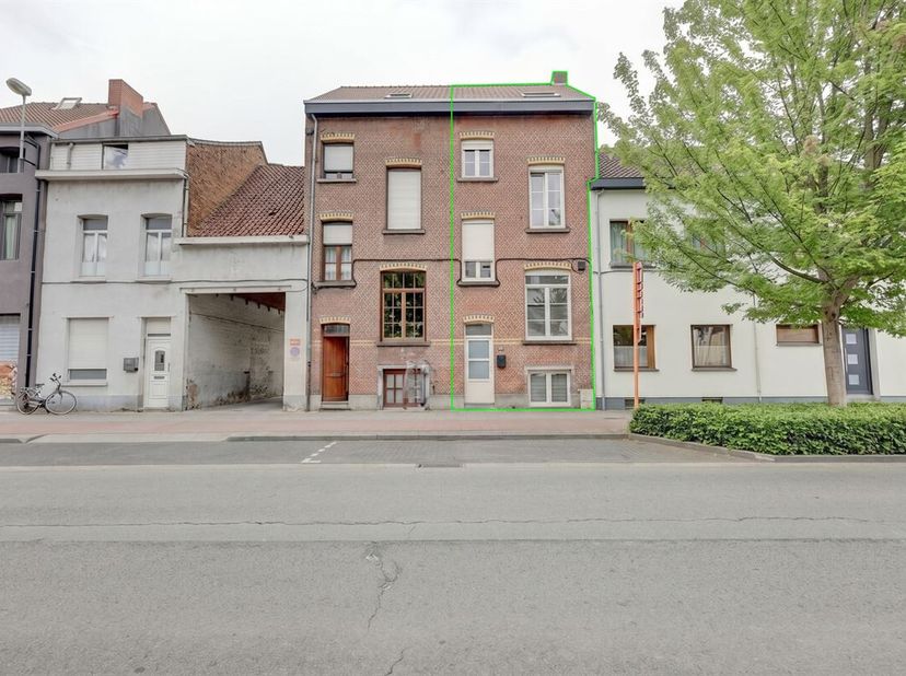 Maison mitoyenne de trois chambres à Malines<br />
Cette maison bénéficie d'un emplacement privilégié, juste à la périphérie de Malines. Grâce à cette
