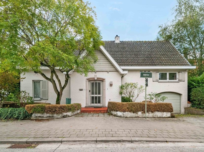 Huis te koop in Weidestraat 198,
                    8310 Assebroek