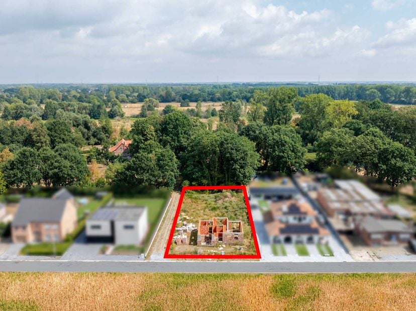 WONING IN OPBOUW - <br />
<br />
Deze woning in opbouw bevindt zich aan de Elerweg, in de rustige en landelijke omgeving van Neeroeteren (Maaseik), ee