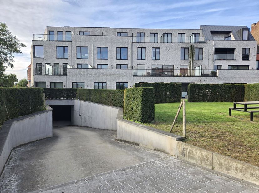 Garage te koop in Tiensesteenweg 77,
                    3010 Kessel-Lo