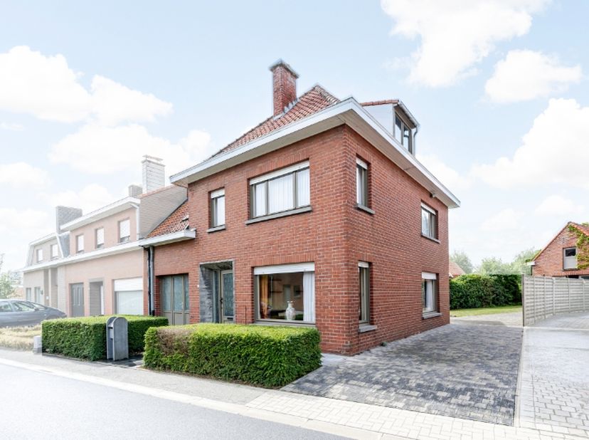 Huis te koop in Akkerstraat 20,
                    8830 Hooglede