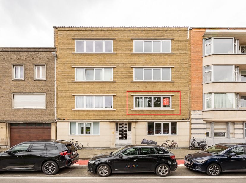 APPARTEMENT MET 2 SLAAPKAMERS IN TENTOONSTELLINGSWIJK -<br />
<br />
Charmant appartement.<br />
Gelegen op de 1e verdieping van een appartementsgebou