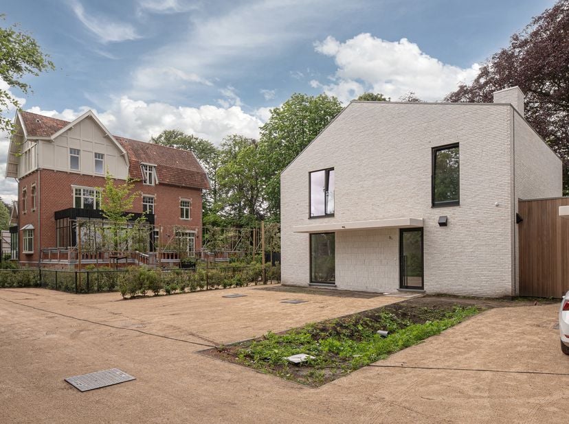 LAATSTE WONING<br />
In domein "Op Hoop van Zegen" een vrijstaande nieuwbouwwoning op ca. 538 m² grond.<br />
Gelegen aan de Lage Kaart 452 in het beg