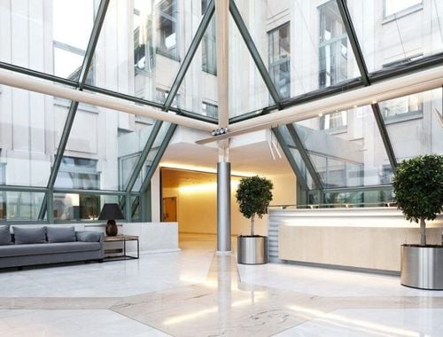                             Bâtiment d’entreprise à louer à Auderghem
