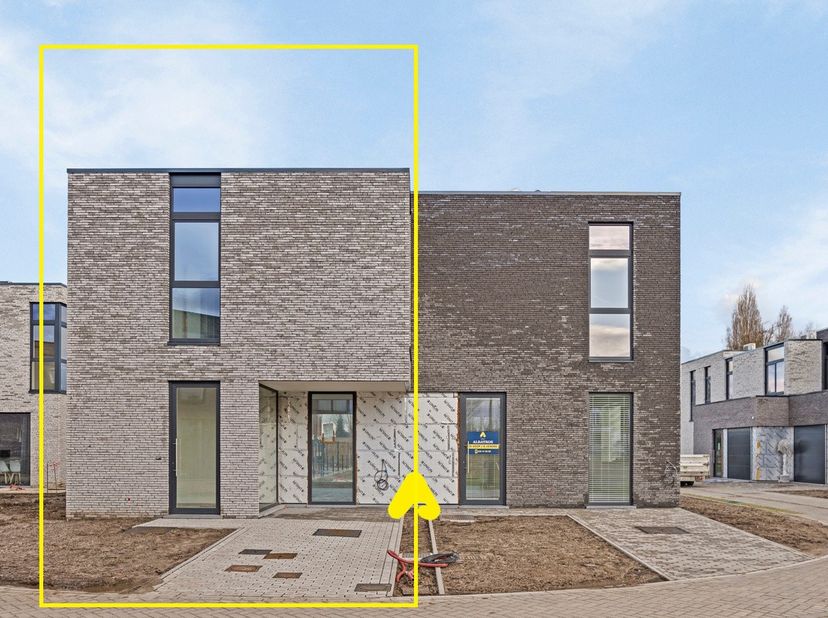 KWALITATIEF EN BETAALBAAR WONEN AAN DE WESTKUST<br />
Groen genesteld, maar vlakbij alles. Kwalitatief, maar betaalbaar. Comfortabel, maar energiezuin
