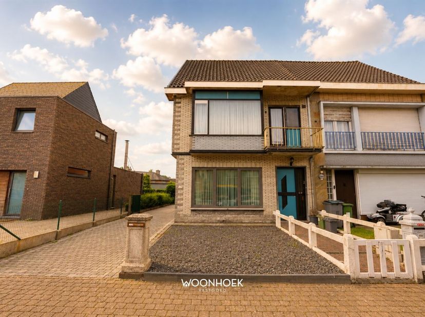 Dit gezellig appartement met twee slaapkamers combineert een centrale ligging met een ruime bewoonbare oppervlakte (129m²). Dankzij de lichtrijke woon