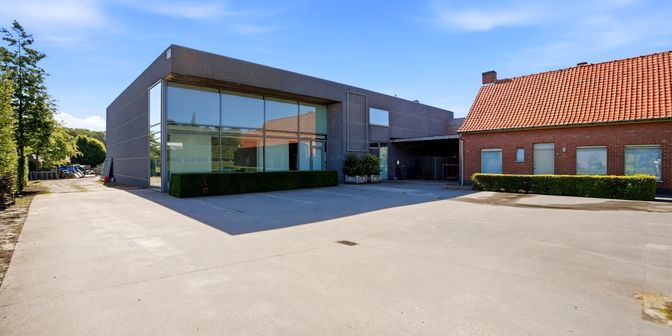 Bien professionnel à vendre à Ommegang Oost 12, 8840 Westrozebeke