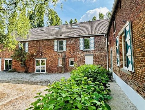                                         Woning te huur in Chaussée-Notre-Dame-Louvignies, € 1.650
