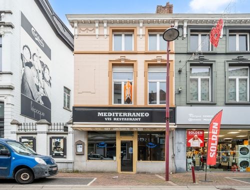                                         Bâtiment commercial à vendre à Menen, € 185.000
