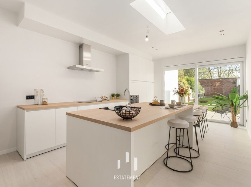 Huis te koop in Marktstraat 8,
                    8510 Marke