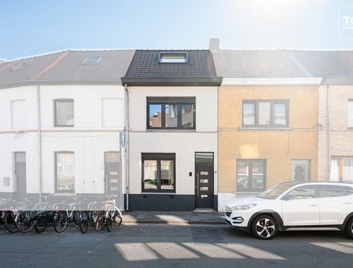                                         Woning te koop in Sint-Amandsberg, € 329.000

