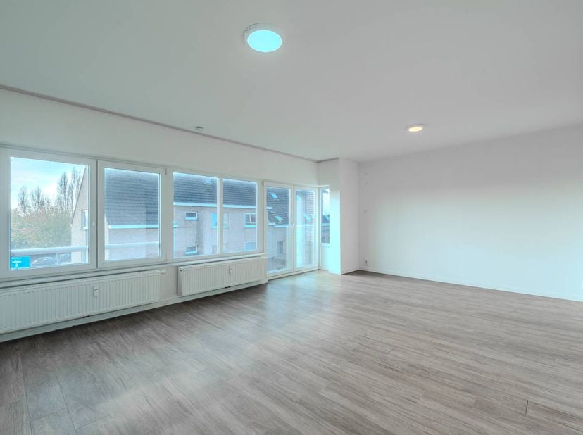 Appartement te koop in August Vermeylenstraat 128 bus 0301,
                    8400 Oostende