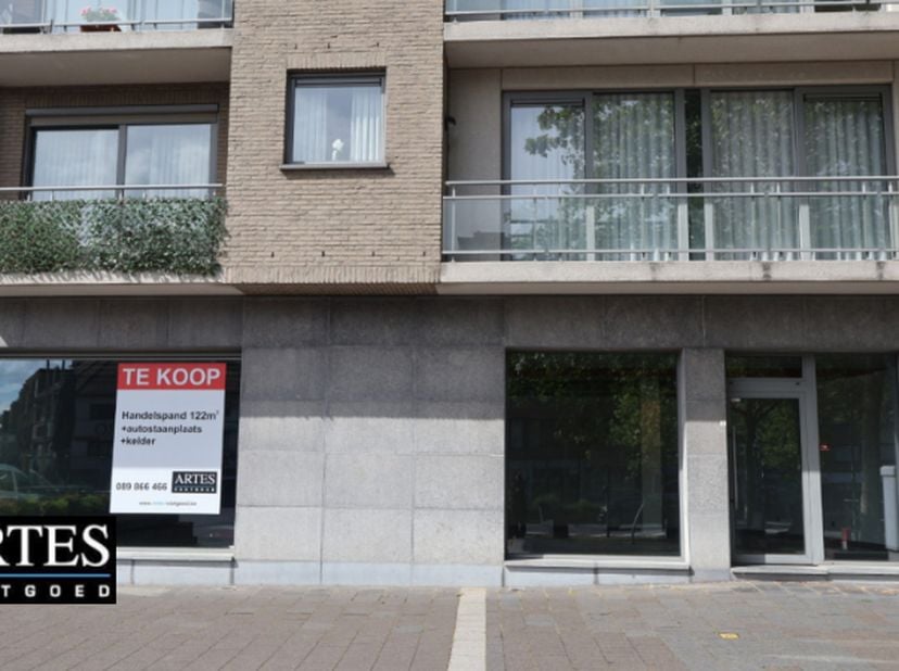 Bien professionnel à vendre
                    à 3600 Genk