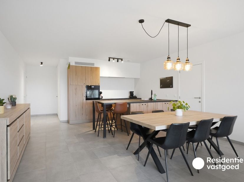 Appartement à vendre
                    à 8000 Sint-Pieters