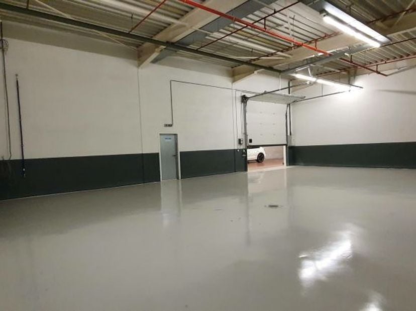 Bedrijfsvastgoed te huur in Bazelstraat 250,
                    9150 Kruibeke