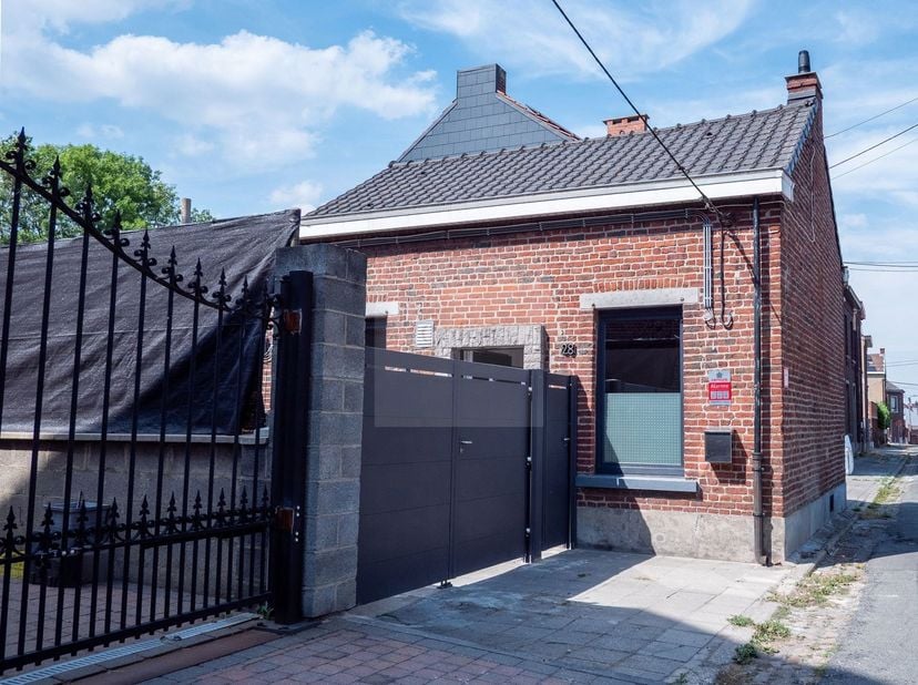 Huis te koop in Rue du Coucou 28,
                    6040 Jumet