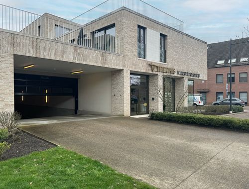                            Garage en sous-sol à vendre à Heusden
