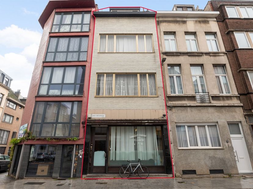 Huis te koop in langebeeldekenstraat 73,
                    2060 Antwerpen