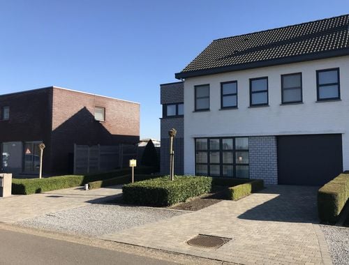                                         Huis te huur in Meeuwen, € 1.255
