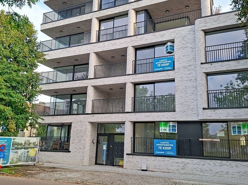 Appartement te koop in Houtkaai 25/0001,
                    8000 Brugge