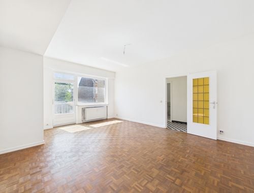                                         Appartement à louer à Laeken, € 990
