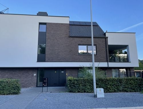                                         Appartement à louer à Diepenbeek, € 810
