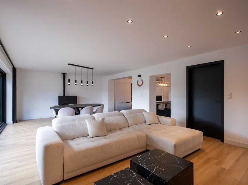 Huis te koop in ,
                    7700 Lowingen